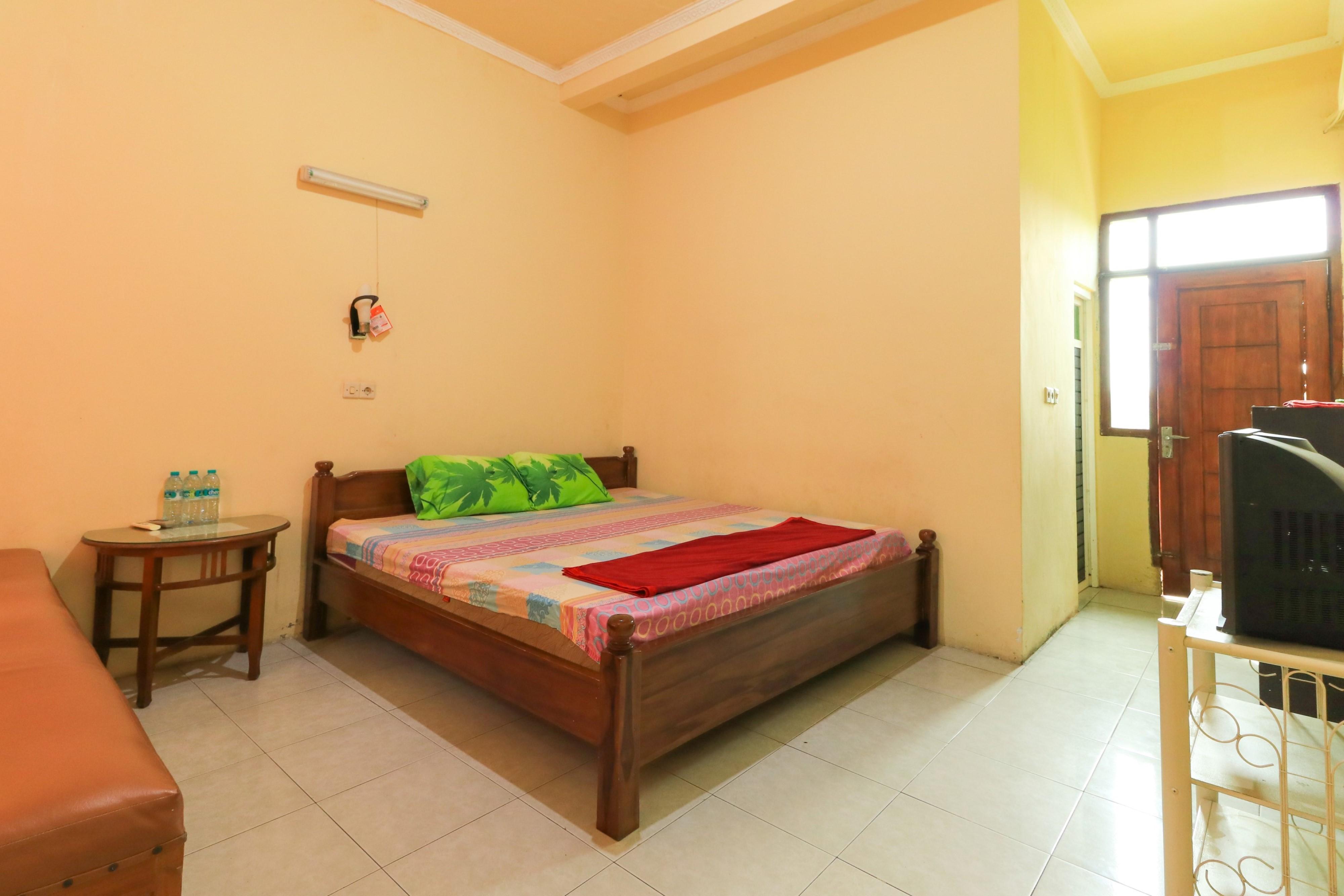 Penginapan Pondok Rizqi Syariah Brebek Exterior photo